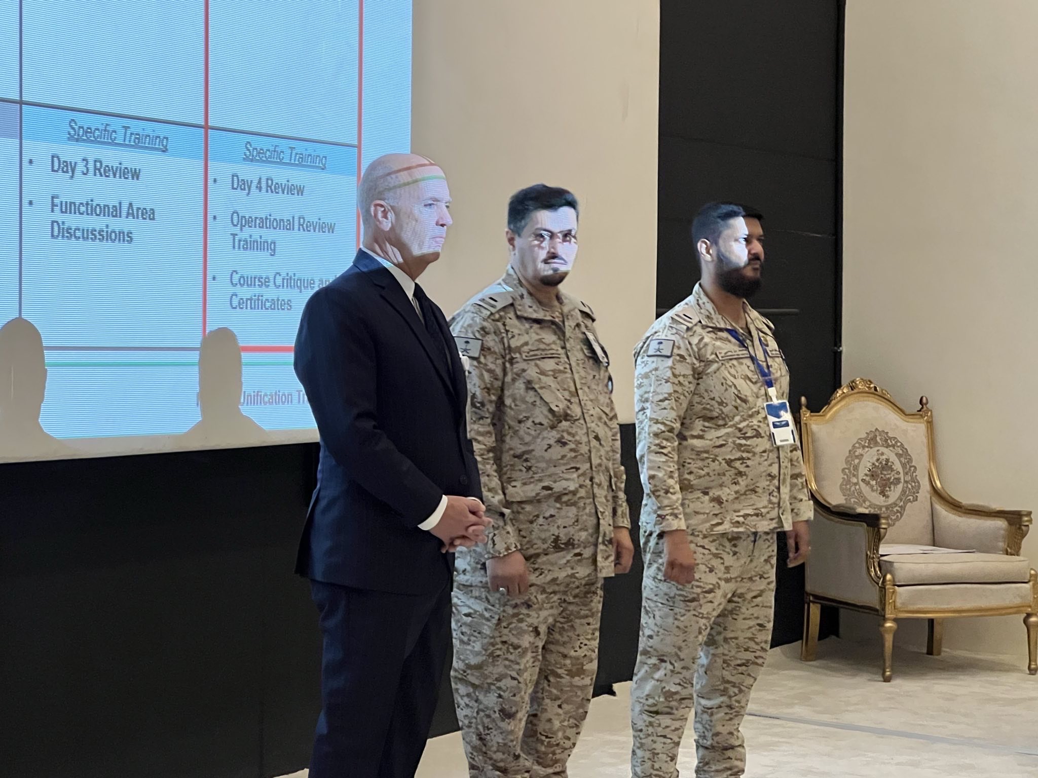 إحاطة لكبار الضباط السعوديين